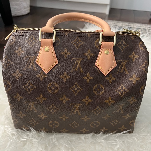 Sold! Louis Vuitton Speedy 25 - Picture 3 of 15